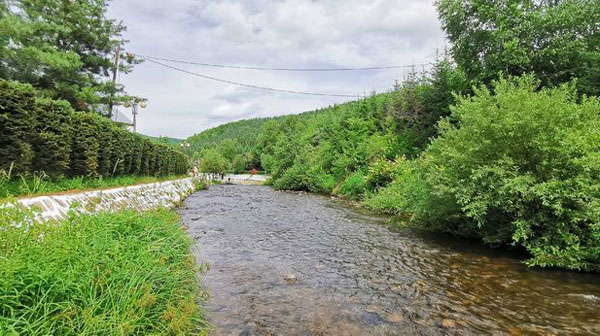 一體化凈水設(shè)備讓云南山泉水達(dá)到生活飲用水標(biāo)準(zhǔn)