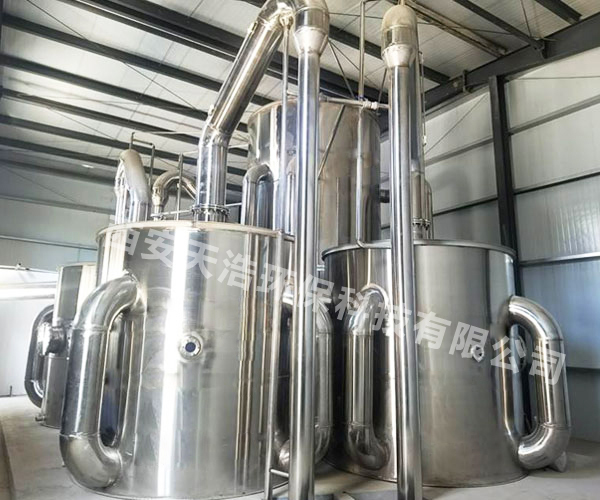 TH-YYA一體化凈水設(shè)備安裝現(xiàn)場(chǎng)