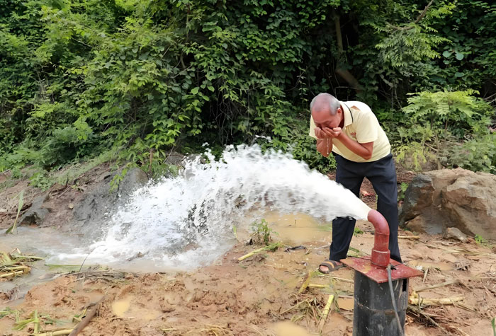 組合式一體化凈水設(shè)備如何保障新疆農(nóng)村飲用水安全？