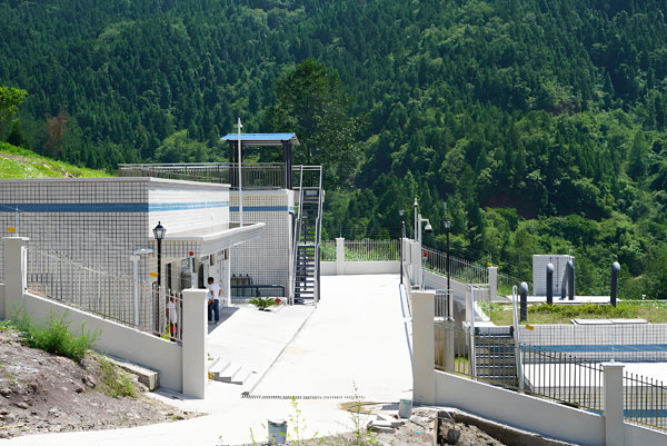 四川阿壩州農(nóng)村飲水工程維修養(yǎng)護(hù)項(xiàng)目用哪種凈水設(shè)備?