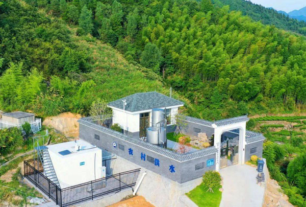 重慶農(nóng)村飲水一體化凈水設(shè)備多少錢一臺(tái)?