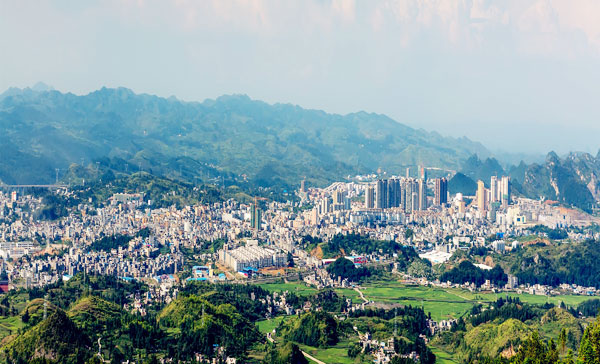 貴州興仁市鄉(xiāng)鎮(zhèn)農(nóng)村規(guī)?；┧こ桃惑w凈化器生產(chǎn)廠家推薦