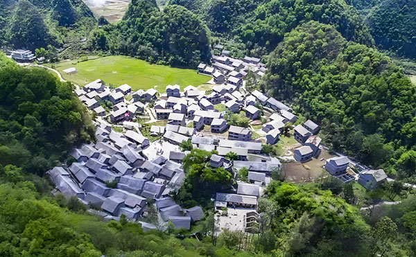 貴州鎮(zhèn)寧縣鄉(xiāng)鎮(zhèn)農(nóng)村規(guī)?；┧こ桃惑w化凈水裝置廠家直銷