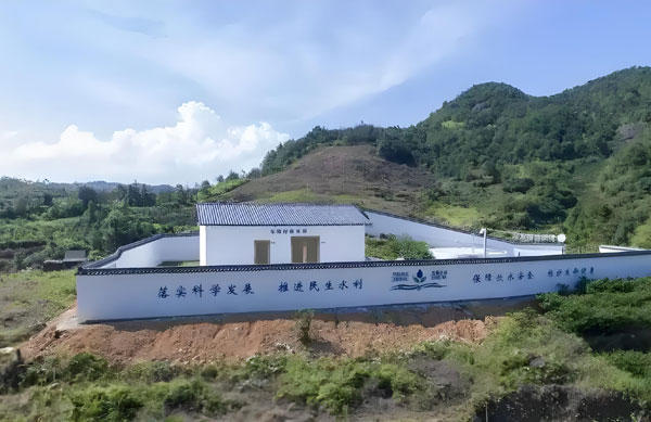 農(nóng)村飲水安全項(xiàng)目重力式一體化凈水設(shè)備廠家直銷推薦